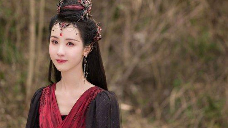 陈都灵新剧宣传旧素材拼接，观众识破后官博删帖仍引争议